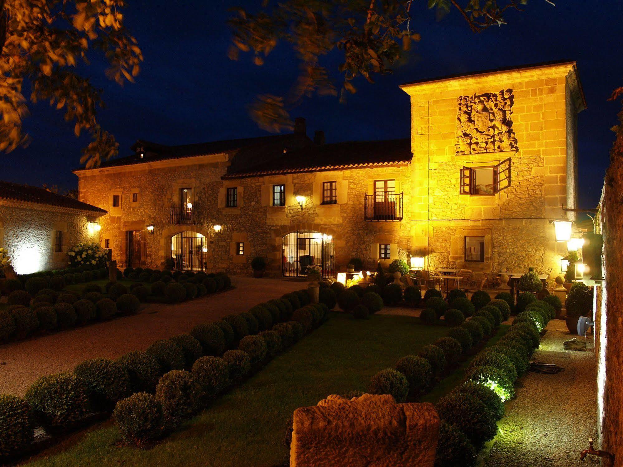 אחו Hotel Palacio De La Pena Cantabria מראה חיצוני תמונה